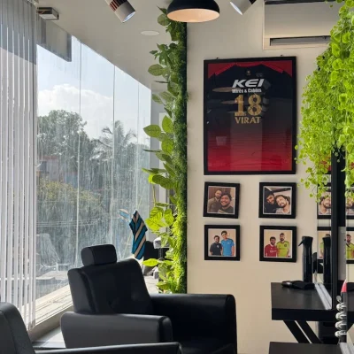 Sets Unisex Salon