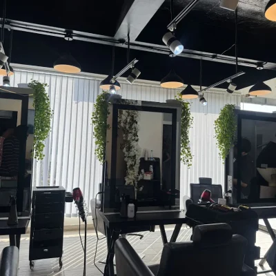 Sets Unisex Salon